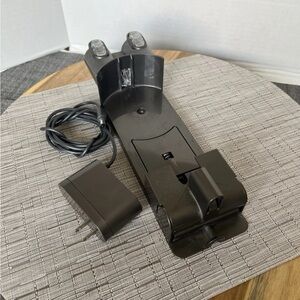 VR Charging Dock with Adapter - Black